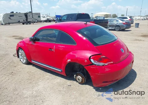 2015 Volkswagen Beetle 1.8T Fleet Edition z USA, uszkodzony, nr VIN 3VWF17AT6FM629094